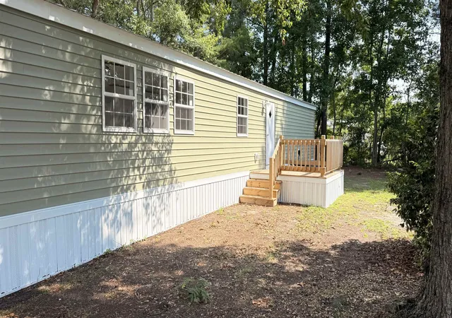 Photo 3 of Manufactured home for sale at 83 Crooked Is Cir, Murrells Inlet, SC 29576 | MLS# 2619090 | Listing updated on 2026-08-29