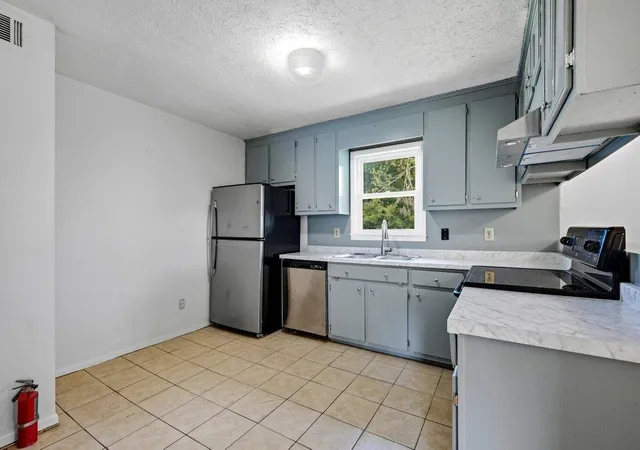 Photo 4 of Single family home for sale at 1502 6th Avenue, Conway, SC 29526 | MLS# 2619285 | Listing updated on 2026-08-29