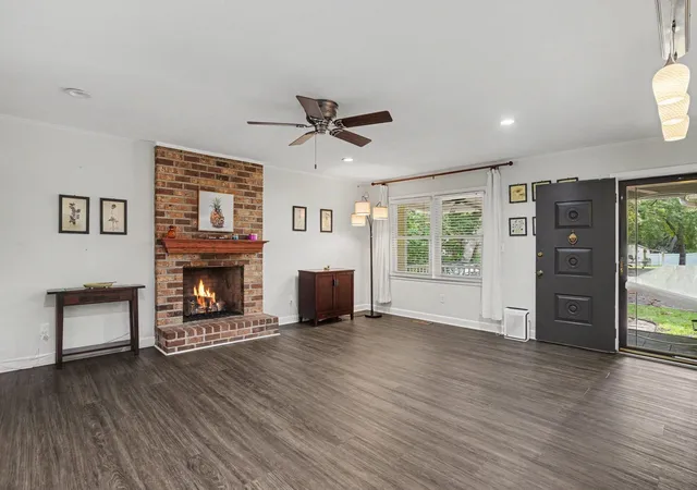 Photo 4 of Single family home for sale at 6303 Porcher Dr, Myrtle Beach, SC 29572 | MLS# 2619340 | Listing updated on 2026-10-02