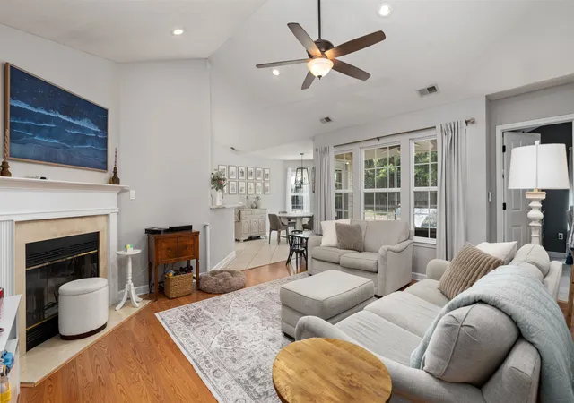 Photo 4 of Sale Pending at 823 Riverward Dr, Myrtle Beach, SC 29588 | MLS# 2621014 | Listing updated on 2026-08-29
