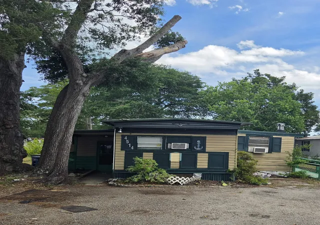 Photo 1 of Manufactured home for sale at 4514 Osprey St, North Myrtle Beach, SC 29582 | MLS# 2621409 | Listing updated on 2026-08-29