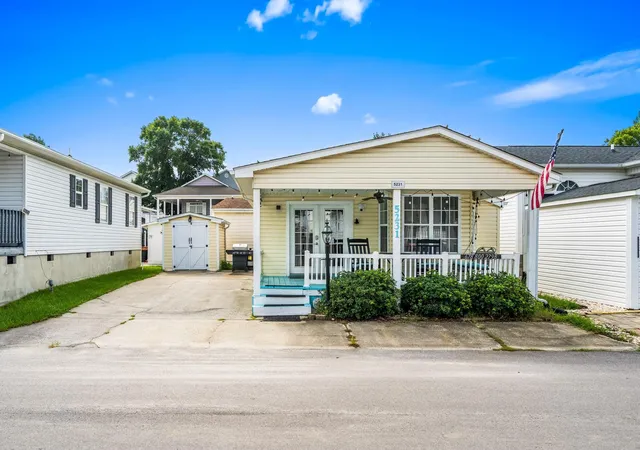 Photo 4 of Manufactured home for sale at 6001 - 5231 S Kings Hwy, Myrtle Beach, SC 29575 | MLS# 2621435 | Listing updated on 2026-08-29