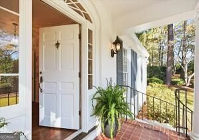 Photo 3 of Sale Pending at 2783 S Hillandale Cir, Macon, GA 31204 | MLS# 10826215 | Listing updated on 2026-09-01