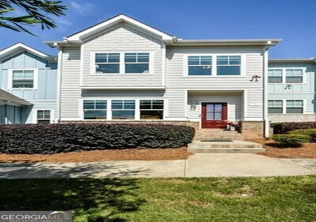 Photo 3 of Townhouse for sale at 957 Shy Ln, Marietta, GA 30060 | MLS# 10825220 | Listing updated on 2026-08-28