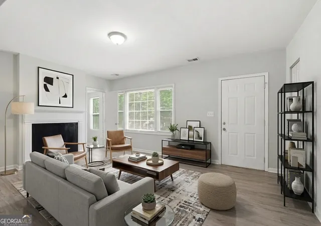 Photo 2 of Single family home for sale at 2185 Glenwood Ave Se, Atlanta, GA 30316 | MLS# 10836031 | Listing updated on 2026-09-19