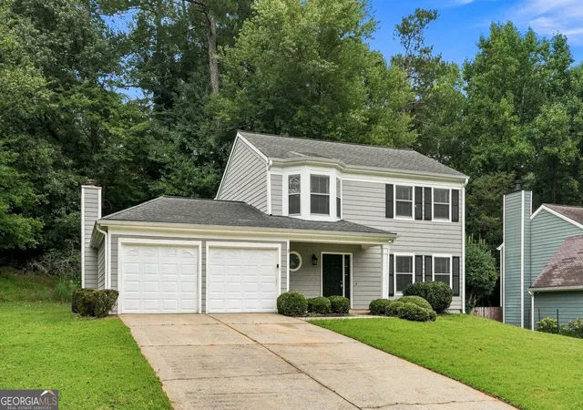 Photo 2 of Single family home for sale at 10450 Summer Creek Dr, Johns Creek, GA 30022 | MLS# 10836026 | Listing updated on 2026-10-02