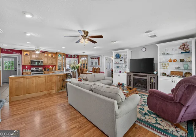 Photo 4 of Single family home for sale at 13182 Hwy 121, Hoboken, GA 31542 | MLS# 10836008 | Listing updated on 2026-09-13