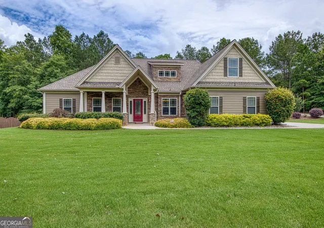 2nd image of 254 Magnolia Pl Dr, Senoia, GA 30276 | MLS# 10792584