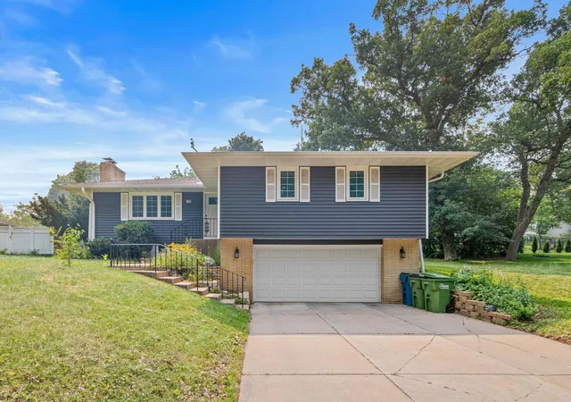 1st image of 1429 Windemere Dr Ne, Minneapolis, MN 55421 | MLS# 7108787
