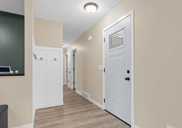 2nd image of 1429 Windemere Dr Ne, Minneapolis, MN 55421 | MLS# 7108787