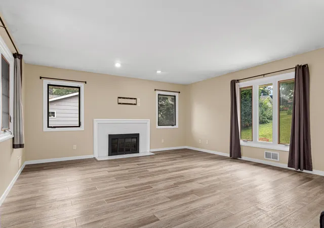 5th image of 1429 Windemere Dr Ne, Minneapolis, MN 55421 | MLS# 7108787