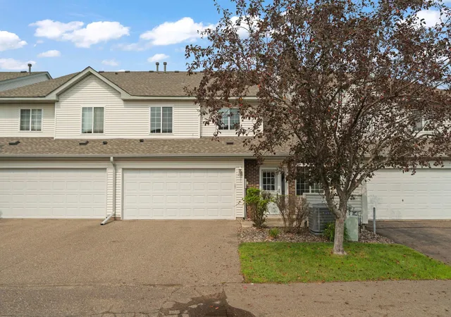 2nd image of 3536 Genevieve Ave N, Saint Paul, MN 55128 | MLS# 7124656