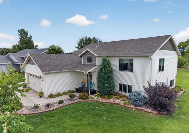 Photo 1 of Single family home for sale at 1214 6th Ave Nw, Perham, MN 56573 | MLS# 7135832 | Listing updated on 2026-09-06