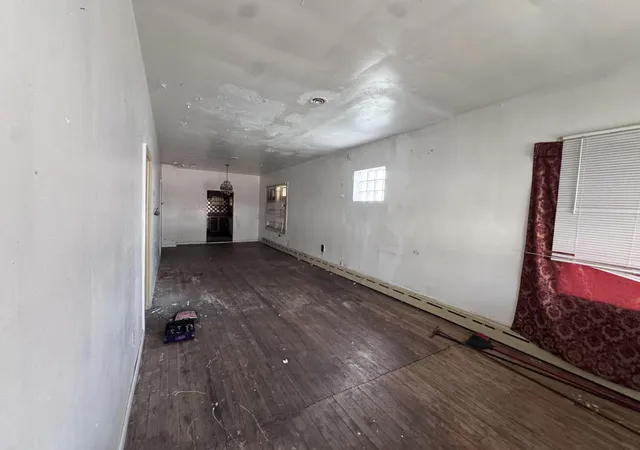 Photo 5 of Sale Pending at 4833 Mccook Ave, East Chicago, IN 46312 | MLS# 837001 | Listing updated on 2026-08-26