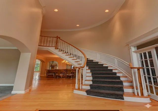 4th image of 10135 Cherrywood Ln, Munster, IN 46321 | MLS# 838803