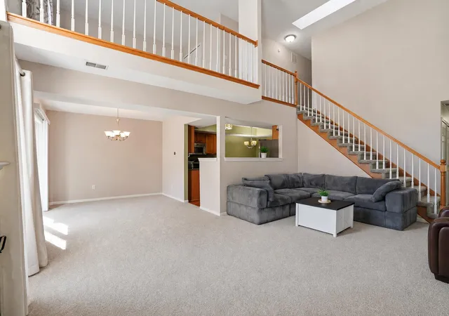 3rd image of 2184 Timberidge Ln, Highland, IN 46322 | MLS# 839763