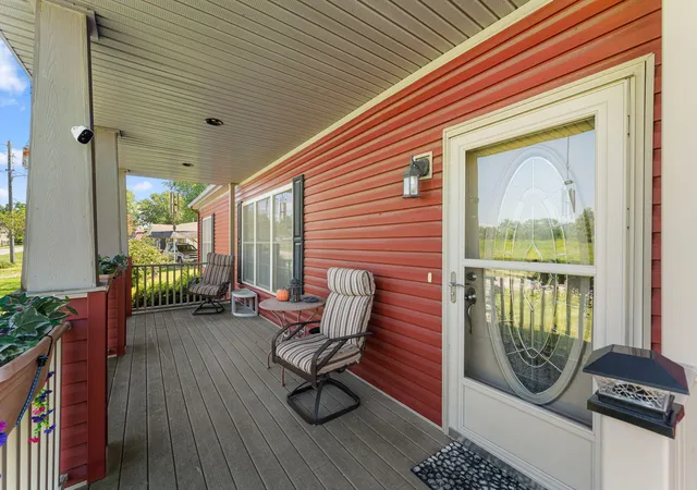 Photo 3 of Single family home for sale at 6 S Fish Lake St, Valparaiso, IN 46385 | MLS# 843578 | Listing updated on 2026-08-31
