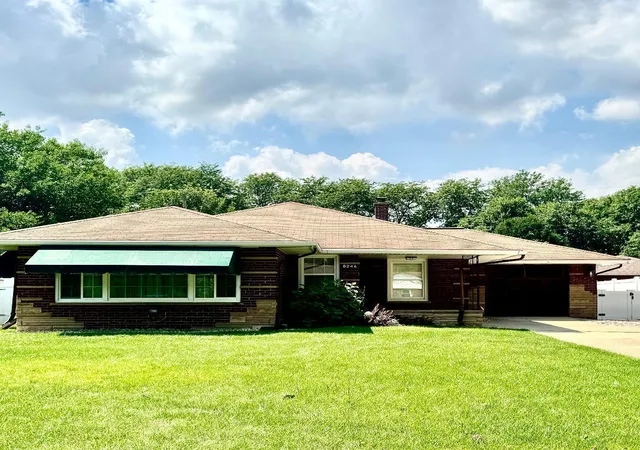 2nd image of 8246 Northcote Ave, Munster, IN 46321 | MLS# 842274