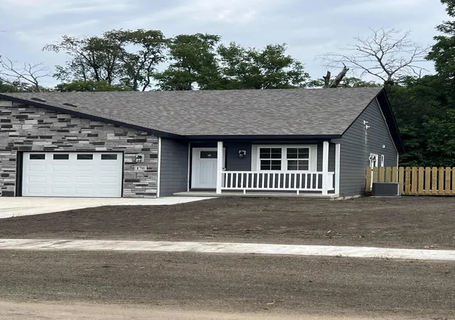 2nd image of 170 W Myers St, Wheatfield, IN 46392 | MLS# 843700