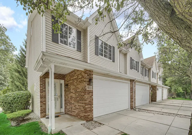 Photo 2 of Condo for sale at 911 Penny Ct, Hobart, IN 46342 | MLS# 842523 | Listing updated on 2026-08-26