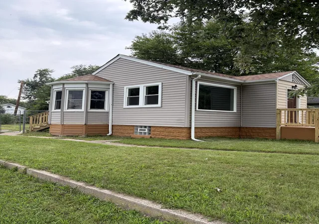 4th image of 1176 Matthews St, Gary, IN 46406 | MLS# 842640