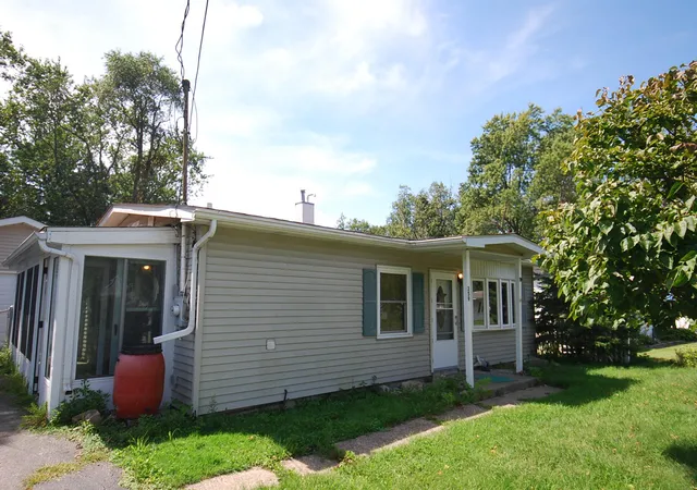 Photo 1 of Single family home for sale at 359 Strongbow Trl, Porter, IN 46304 | MLS# 844333 | Listing updated on 2026-09-21