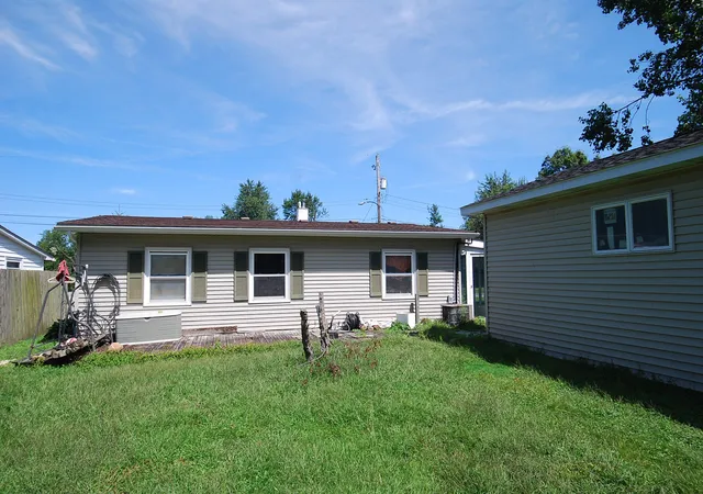 Photo 3 of Single family home for sale at 359 Strongbow Trl, Porter, IN 46304 | MLS# 844333 | Listing updated on 2026-09-21