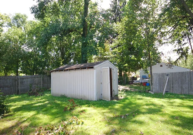 Photo 4 of Single family home for sale at 359 Strongbow Trl, Porter, IN 46304 | MLS# 844333 | Listing updated on 2026-09-21