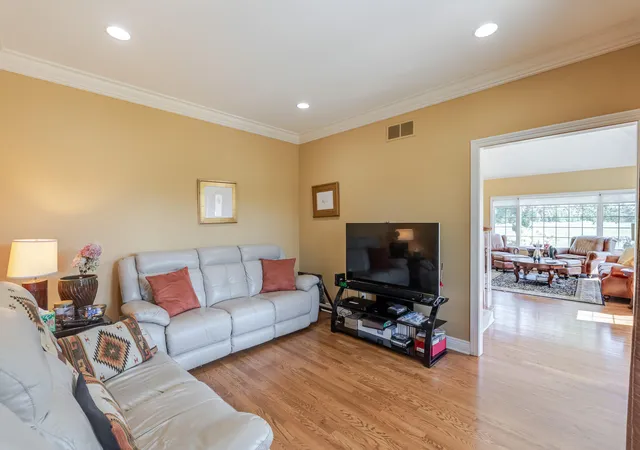 Photo 4 of Condo for sale at 1429 Calais Ct, Chesterton, IN 46304 | MLS# 843487 | Listing updated on 2026-08-08