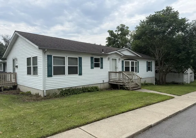 1st image of 513 Center St, Valparaiso, IN 46385 | MLS# 843591