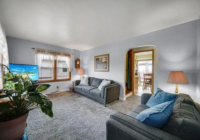 2nd image of 918 177th St, Hammond, IN 46324 | MLS# 843651