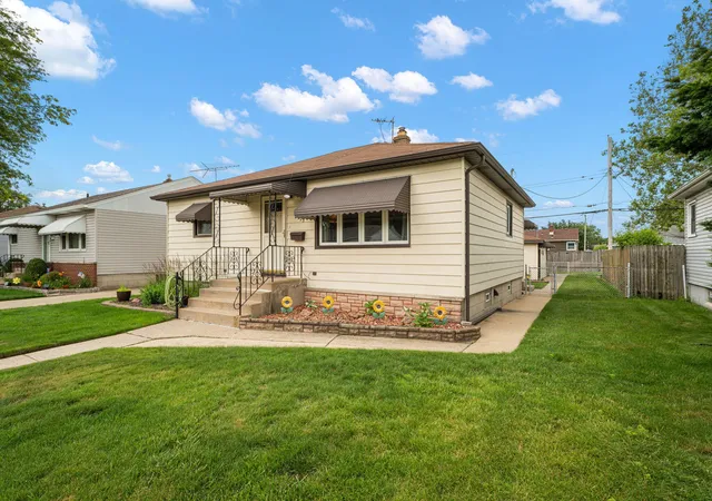 1st image of 7525 Maryland Ave, Hammond, IN 46323 | MLS# 843561