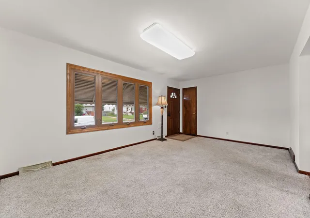Photo 4 of Sale Pending at 7525 Maryland Ave, Hammond, IN 46323 | MLS# 843561 | Listing updated on 2026-08-29
