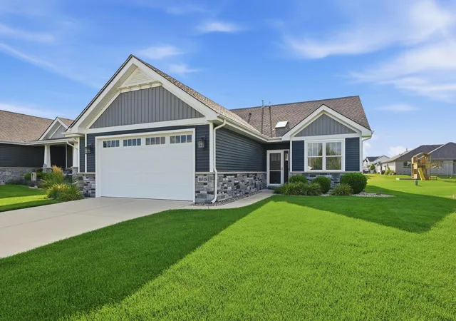 1st image of 10318 Garnet Wy, Dyer, IN 46311 | MLS# 843637