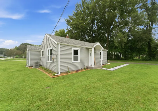 3rd image of 2806 Blake Rd, Portage, IN 46368 | MLS# 843295