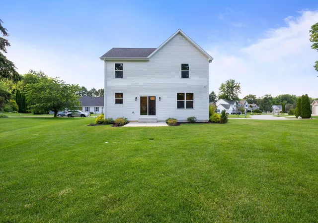36th image of 32811 Nature View Dr, New Carlisle, IN 46552 | MLS# 843755