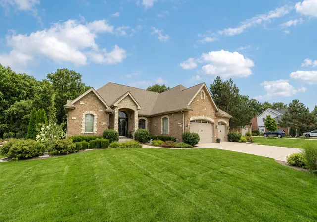 3rd image of 9385 Julia Dr, Saint John, IN 46373 | MLS# 843288