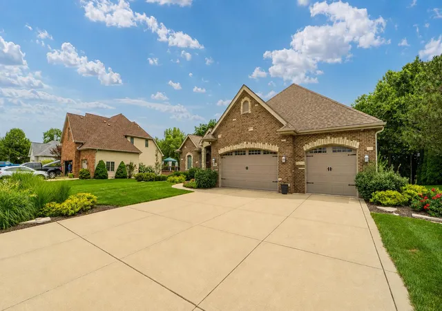 4th image of 9385 Julia Dr, Saint John, IN 46373 | MLS# 843288