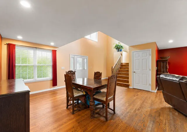 4th image of 933 River Dr, Munster, IN 46321 | MLS# 843668
