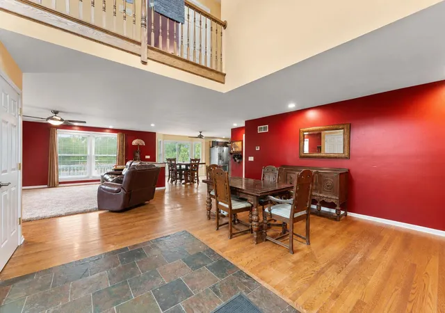 5th image of 933 River Dr, Munster, IN 46321 | MLS# 843668