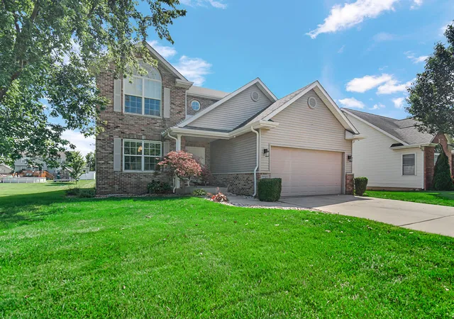 2nd image of 2253 Blarney Stone Dr, Valparaiso, IN 46385 | MLS# 843507