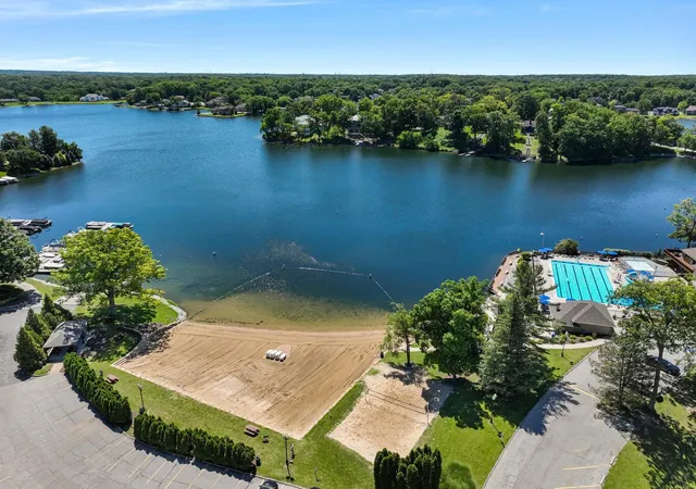 44th image of 423 Shorewood Ct, Valparaiso, IN 46385 | MLS# 843742