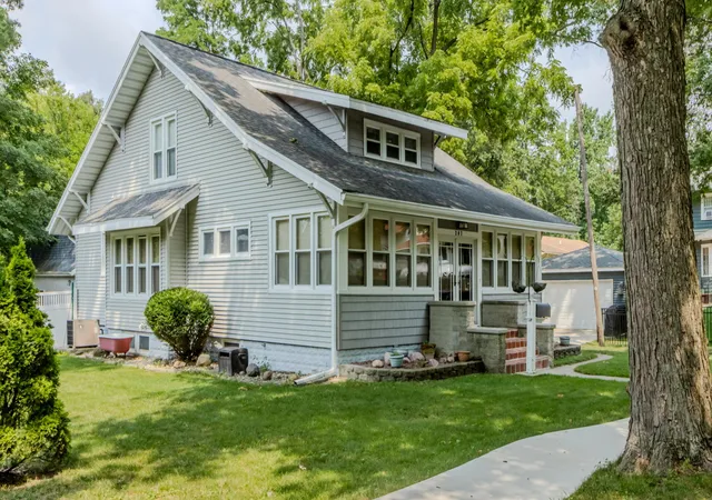 2nd image of 207 Weston St, Valparaiso, IN 46385 | MLS# 843748