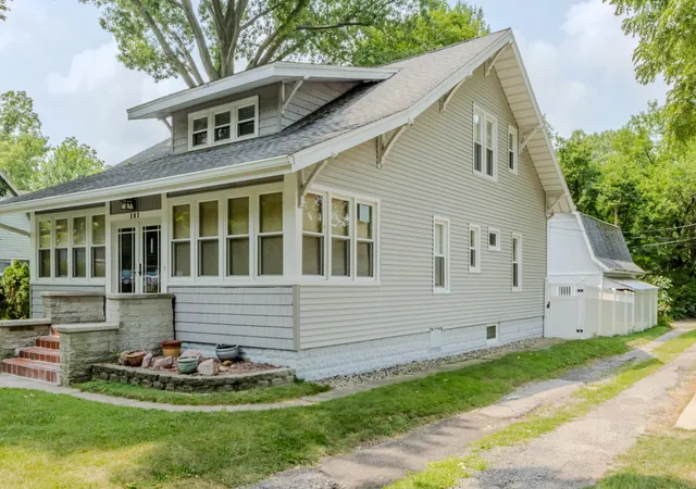 3rd image of 207 Weston St, Valparaiso, IN 46385 | MLS# 843748