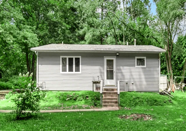 Photo 1 of Single family home for sale at 101 Highland Dr, Walkerton, IN 46574 | MLS# 844379 | Listing updated on 2026-08-27