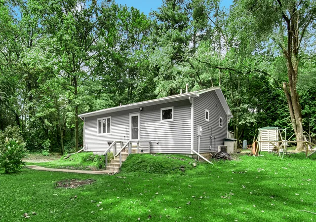 Photo 2 of Single family home for sale at 101 Highland Dr, Walkerton, IN 46574 | MLS# 844379 | Listing updated on 2026-08-27