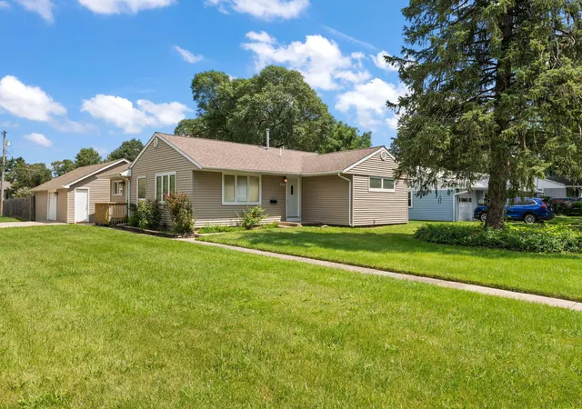 Photo 3 of Sale Pending at 503 213th Place, Dyer, IN 46311 | MLS# 843572 | Listing updated on 2026-08-17