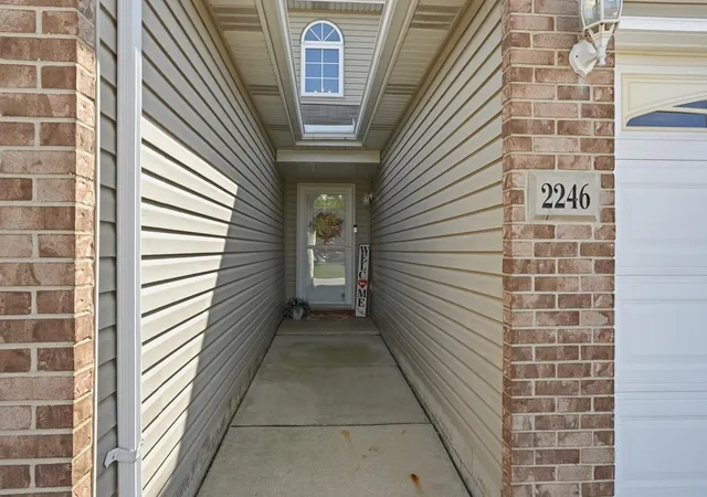 2nd image of 2246 Sandcastle Dr, Dyer, IN 46311 | MLS# 843488