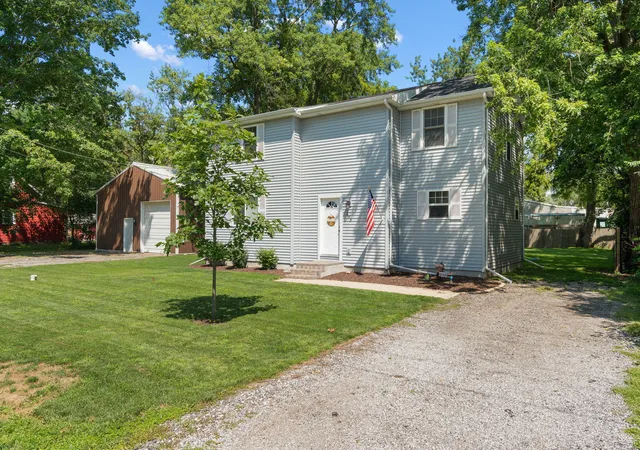 2nd image of 195 E 400 S, Valparaiso, IN 46383 | MLS# 843515