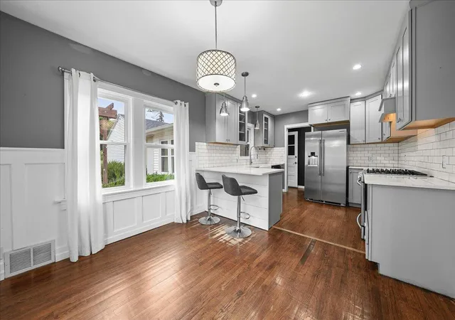 5th image of 214 W Joliet Rd, Valparaiso, IN 46385 | MLS# 843706